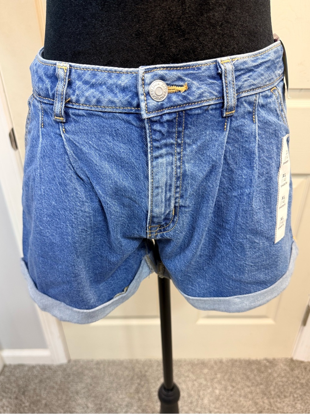 Cat & Jack Classic Blue Denim Rolled Hem Shorts for Girls